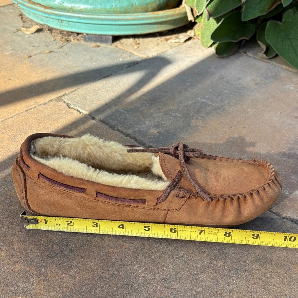 UGG Dakota Moccasin‎ Slippers with Soft Lining - Picture 9 of 9